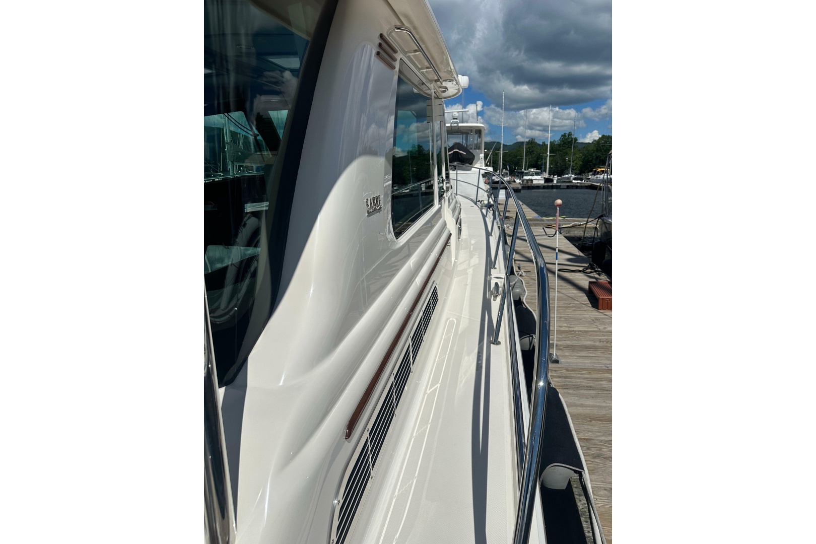 2025 Sabre 48 Salon Express