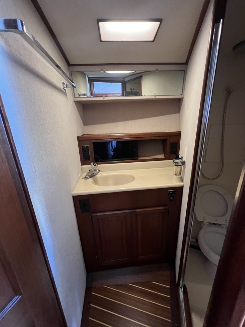 1985 Viking 35 Express