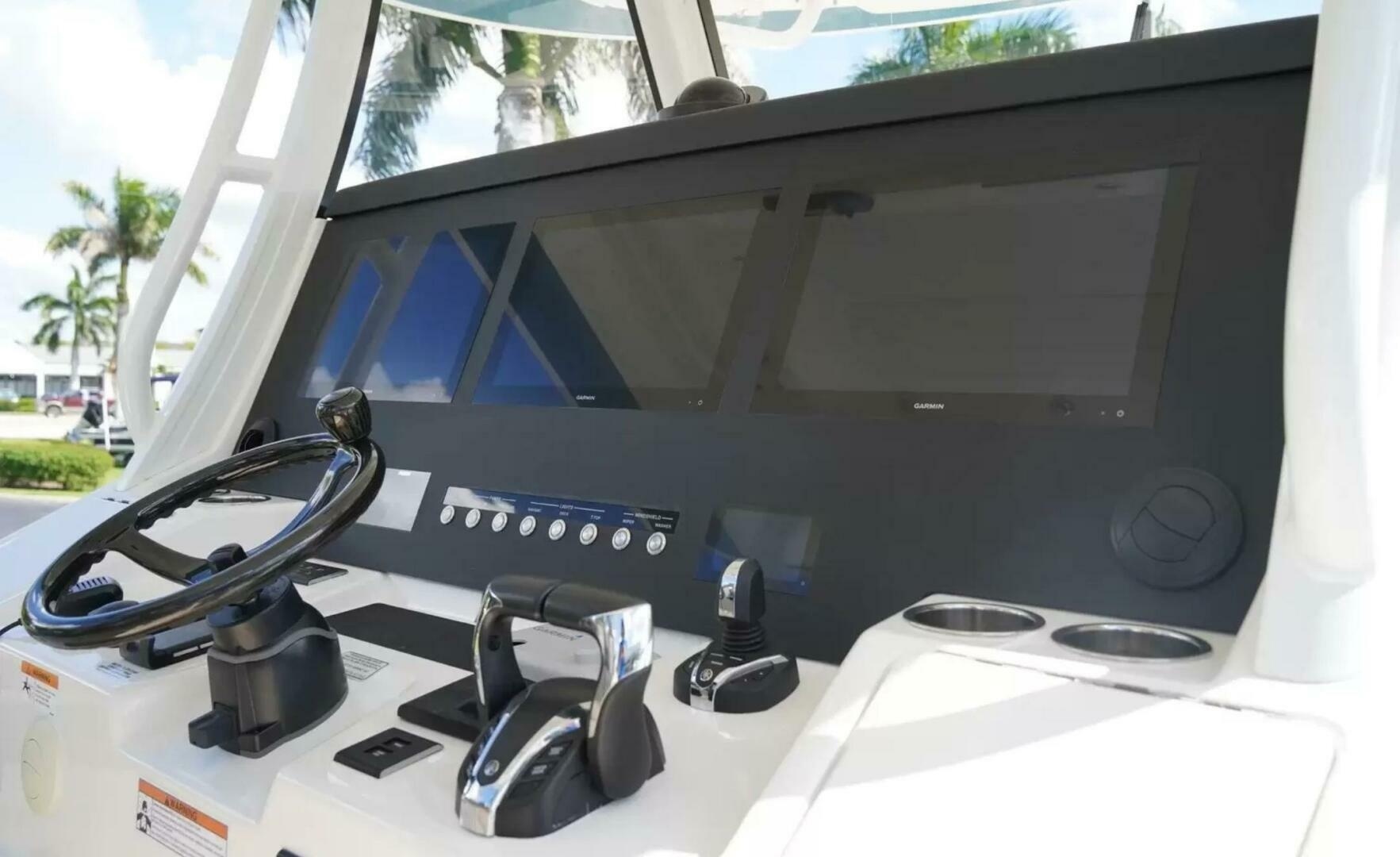Regulator 37 Yacht For Sale