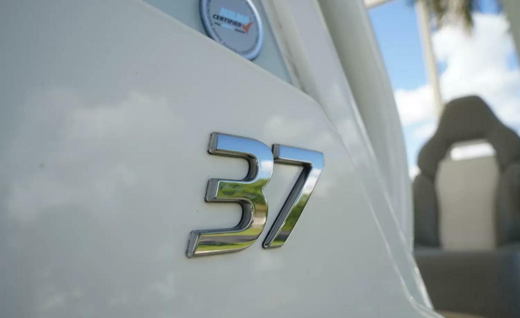 Regulator 37 Yacht For Sale