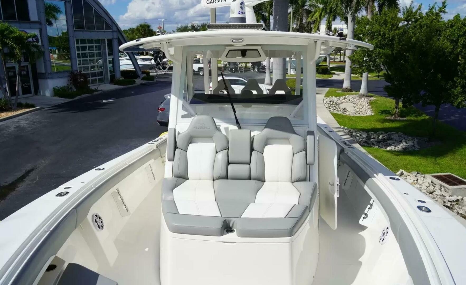 Regulator 37 Yacht For Sale