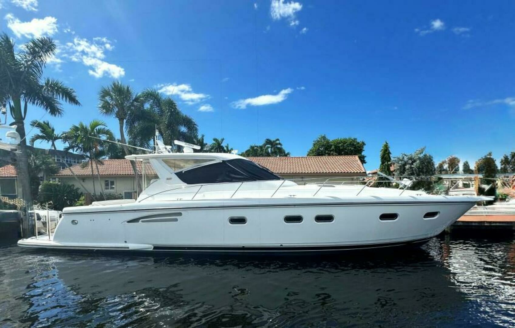 Tiara Yachts 5200 Express — ENDLESS SUMMER