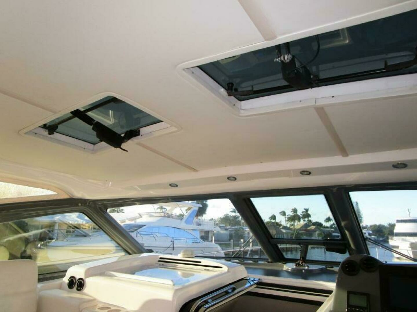 Tiara Yachts 5200 Express Yacht For Sale