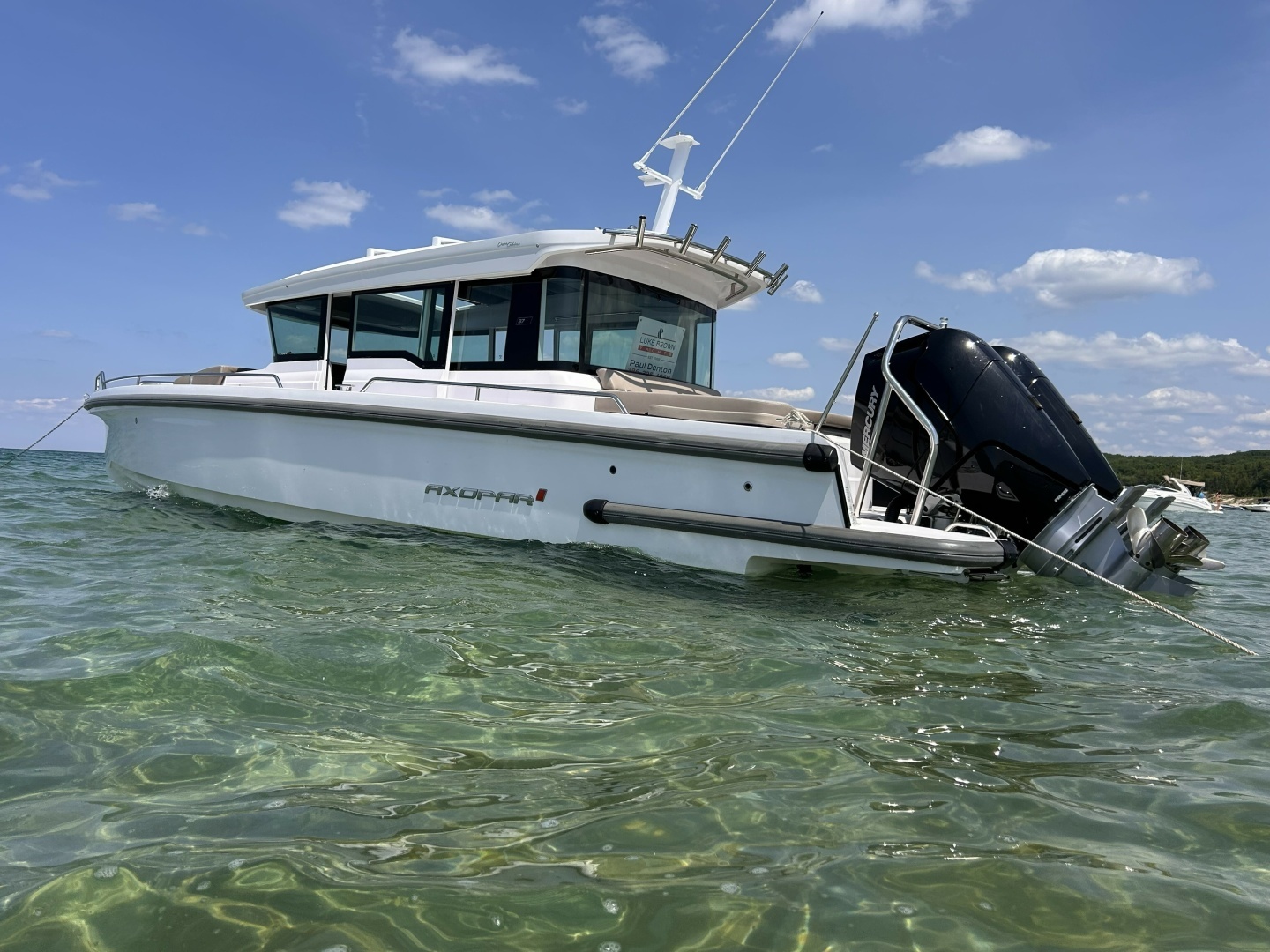 Axopar 37 XC Cross Cabin