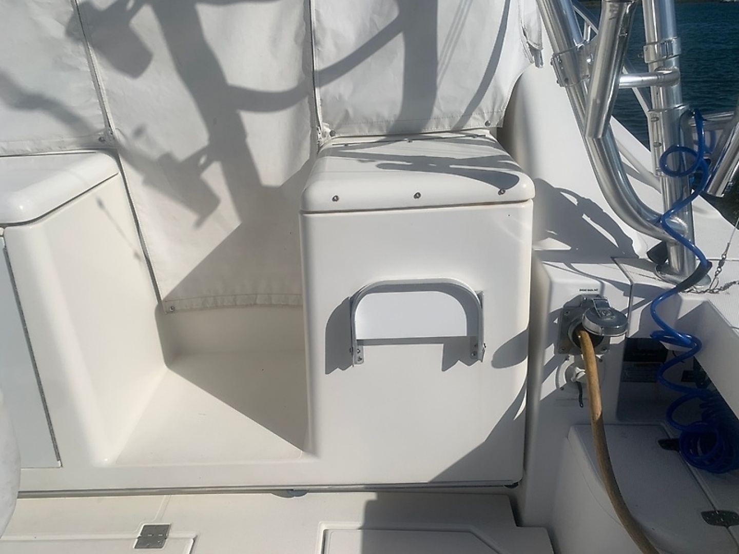 Rampage 38 Express — Sea Troll - Photo 11