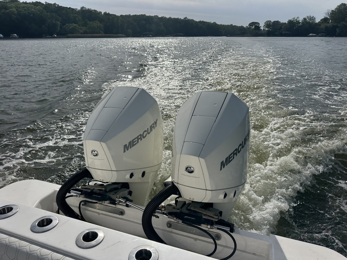 2020 Belzona 27 Center Console