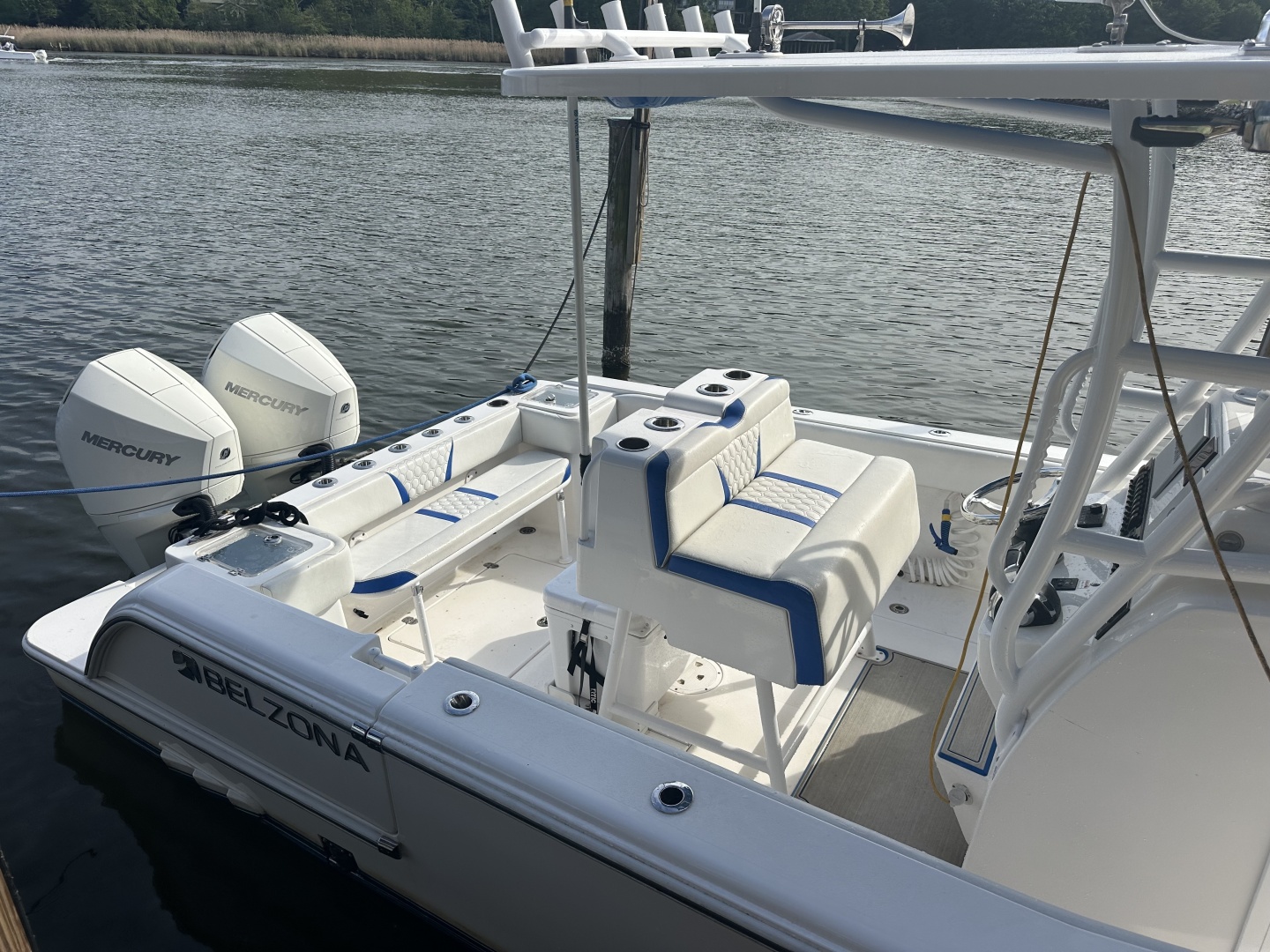 2020 Belzona 27 Center Console
