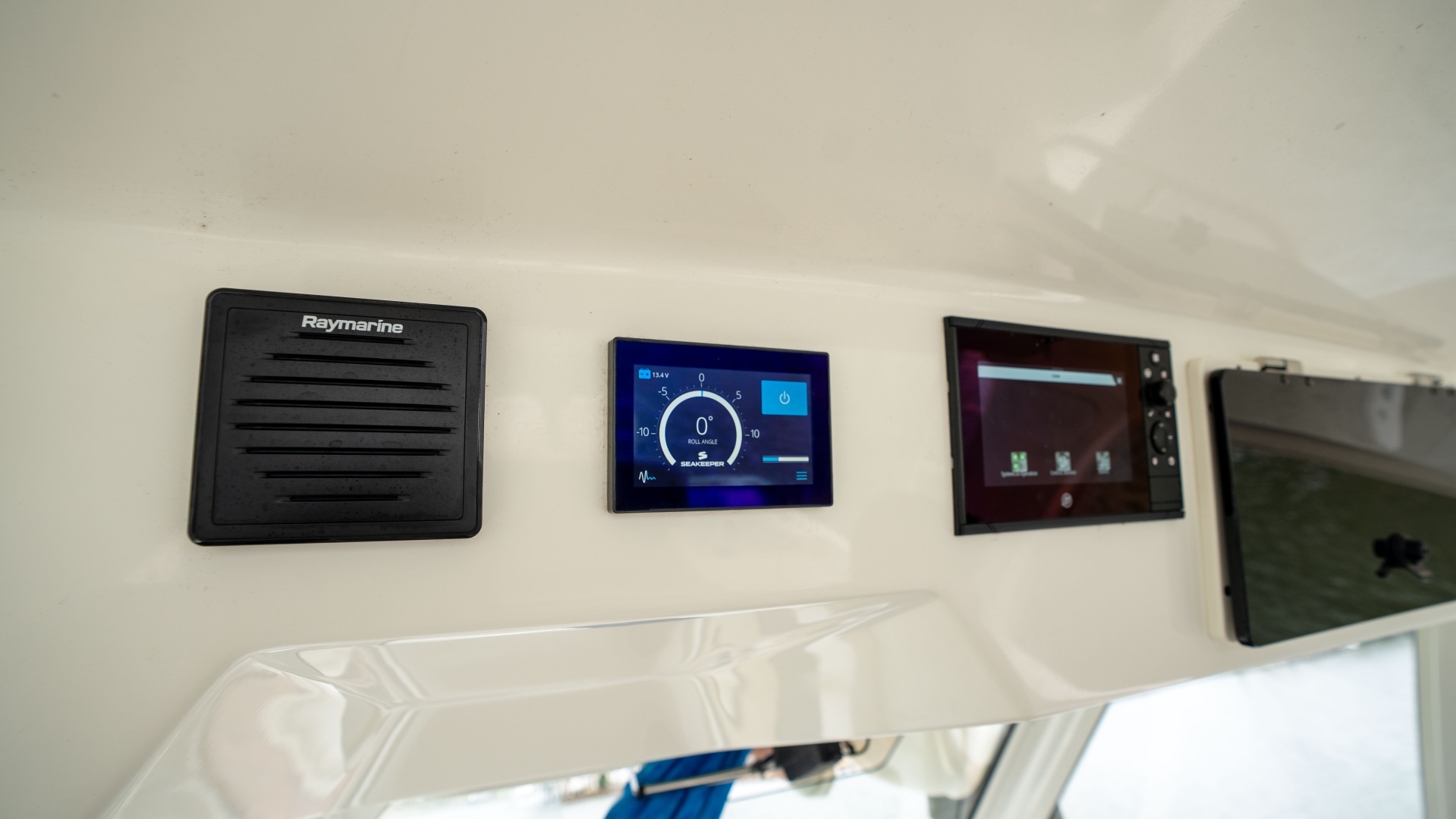 Boston Whaler 350 Realm Yacht For Sale