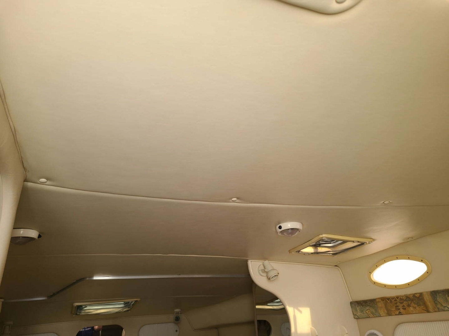 2000 Rinker 330 Fiesa Vee