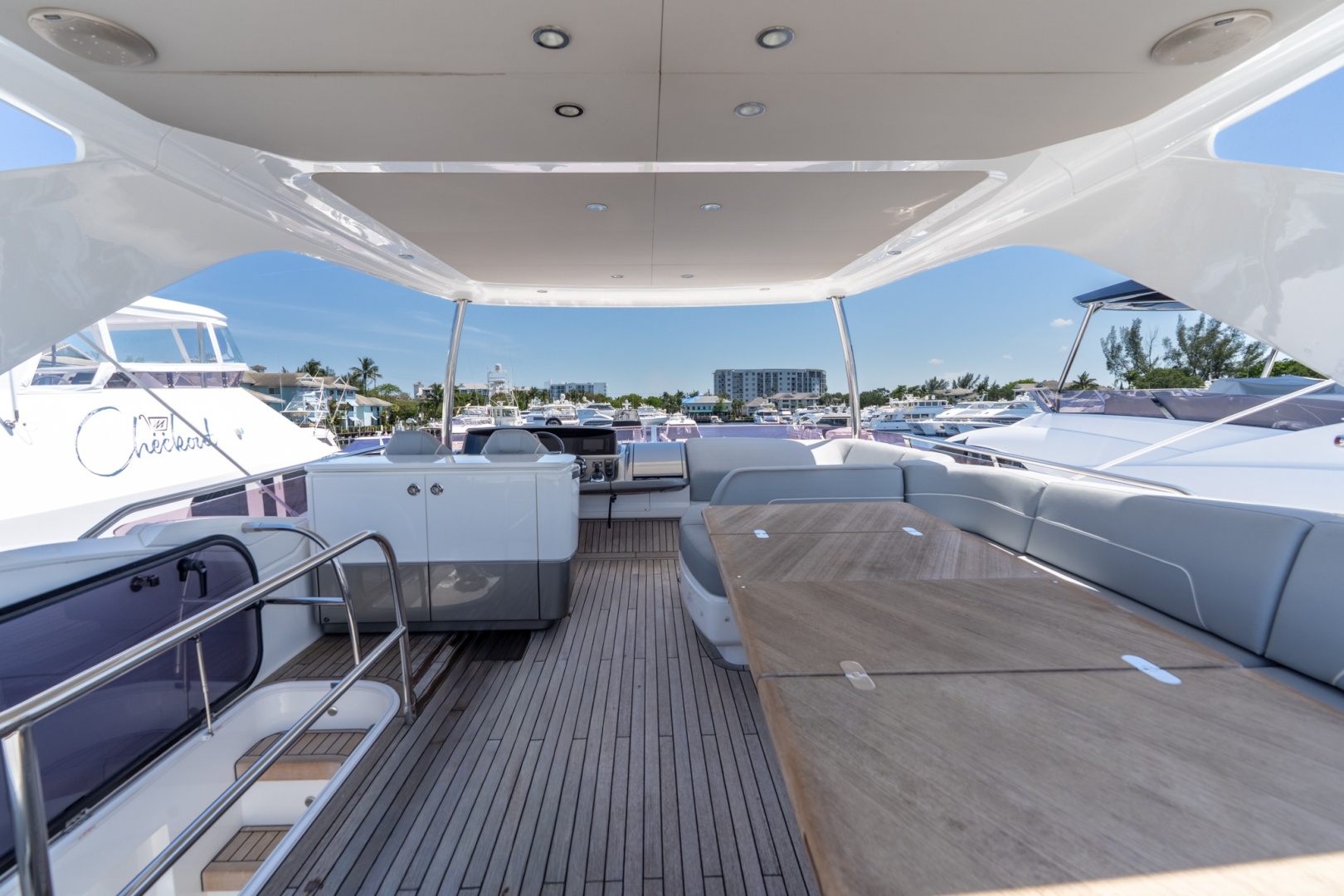 2021 Princess F55