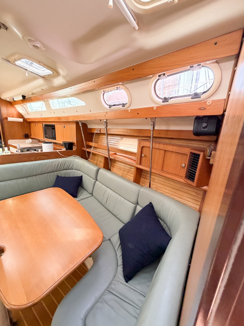 2000 Catalina 380