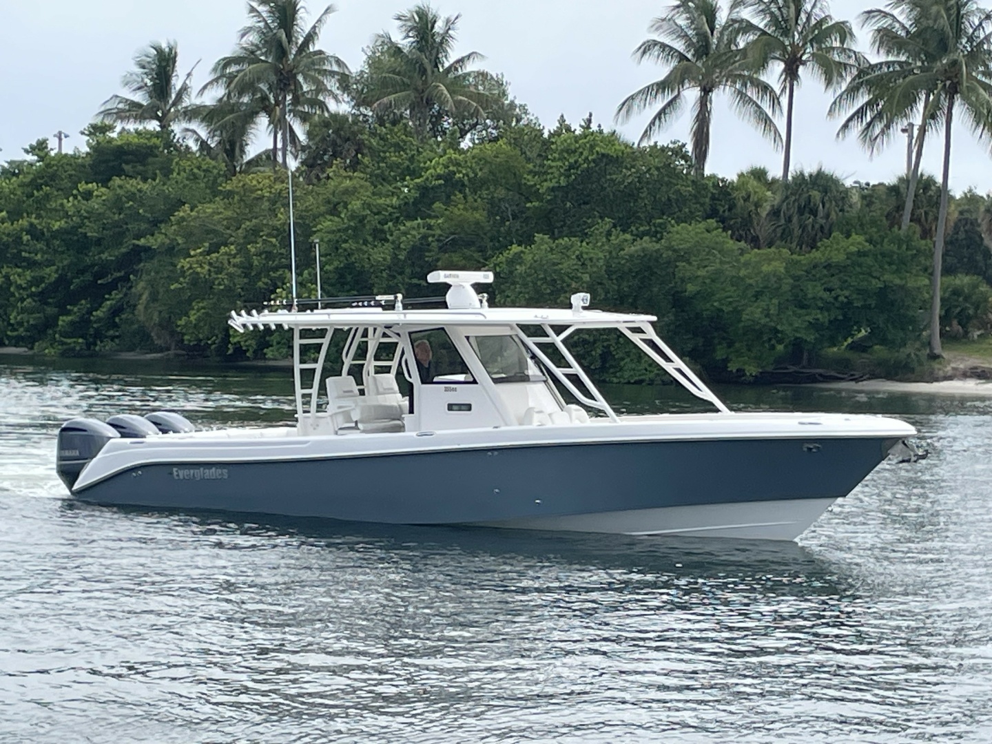 2015 Everglades 355CCX