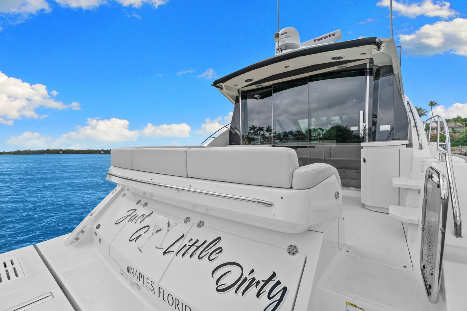 Sea Ray SUNDANCER 510 Yacht For Sale