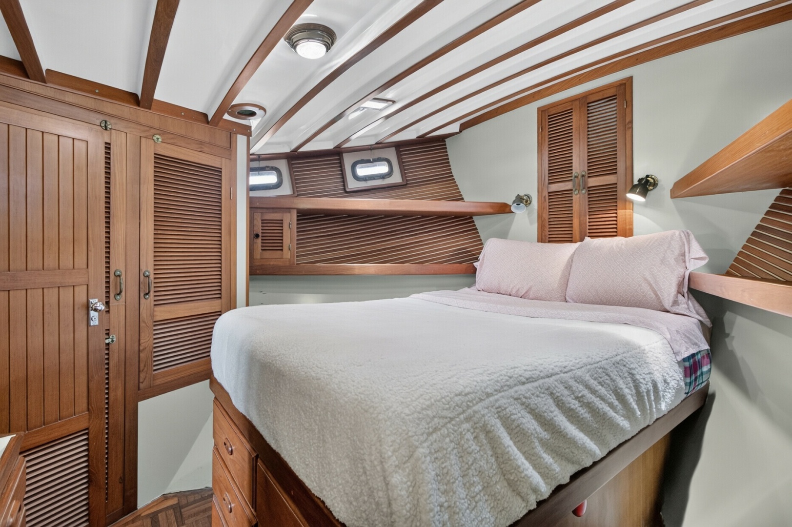 Kadey-Krogen 42 Yacht For Sale