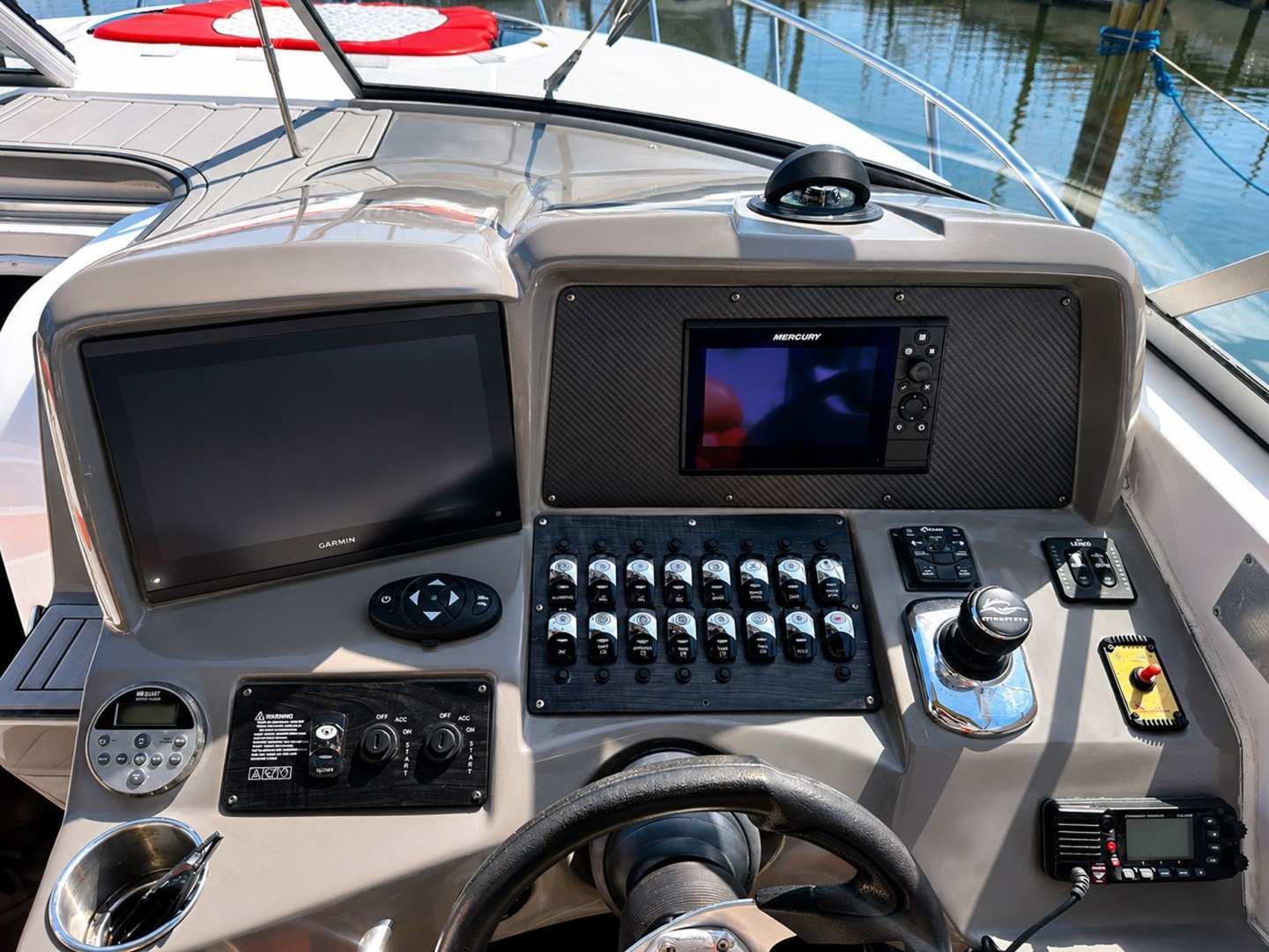 2012 Rinker 310 Express Cruiser