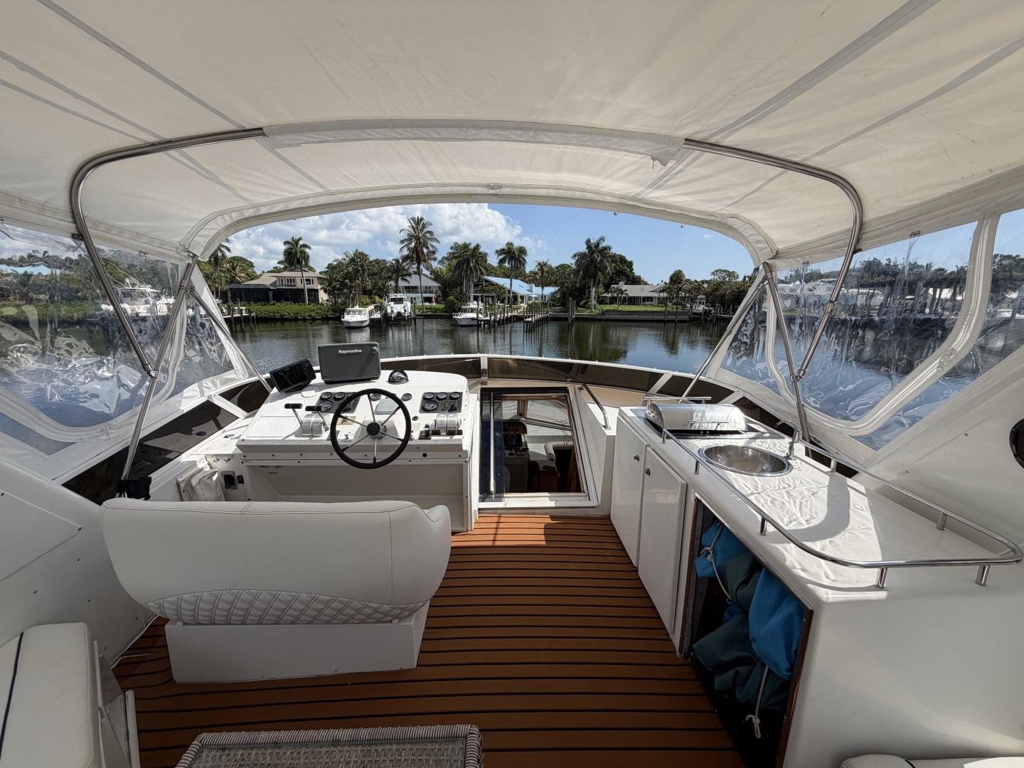 Navigator 5300 Yacht For Sale