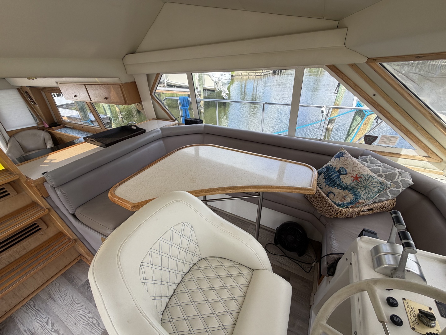 Navigator 5300 Yacht For Sale