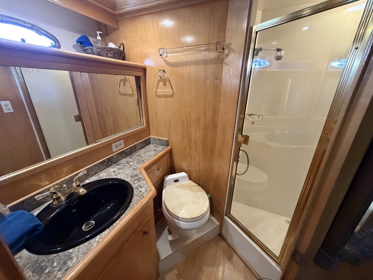 Navigator 5300 Yacht For Sale