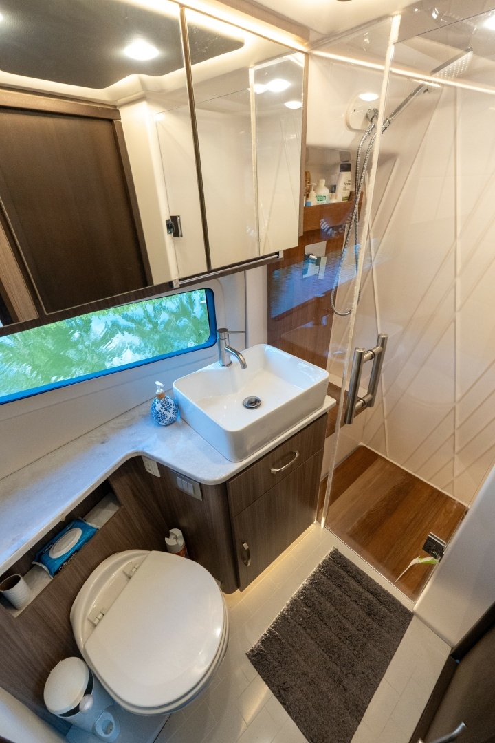 Regal 42 XO Yacht For Sale