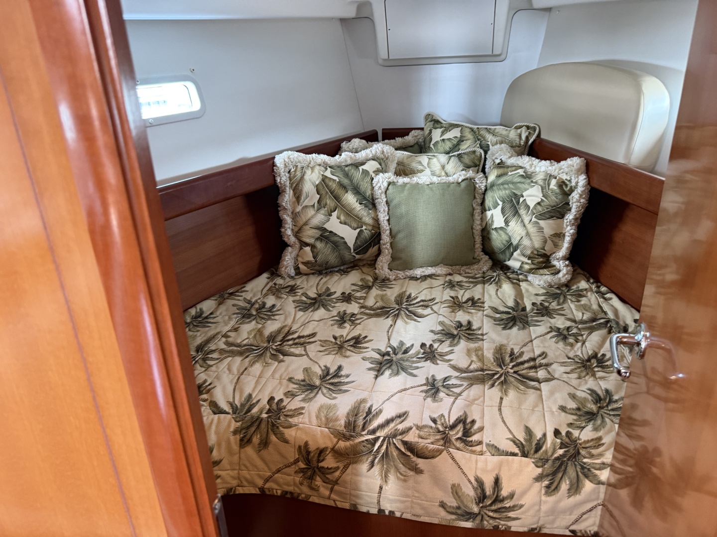 Beneteau 373