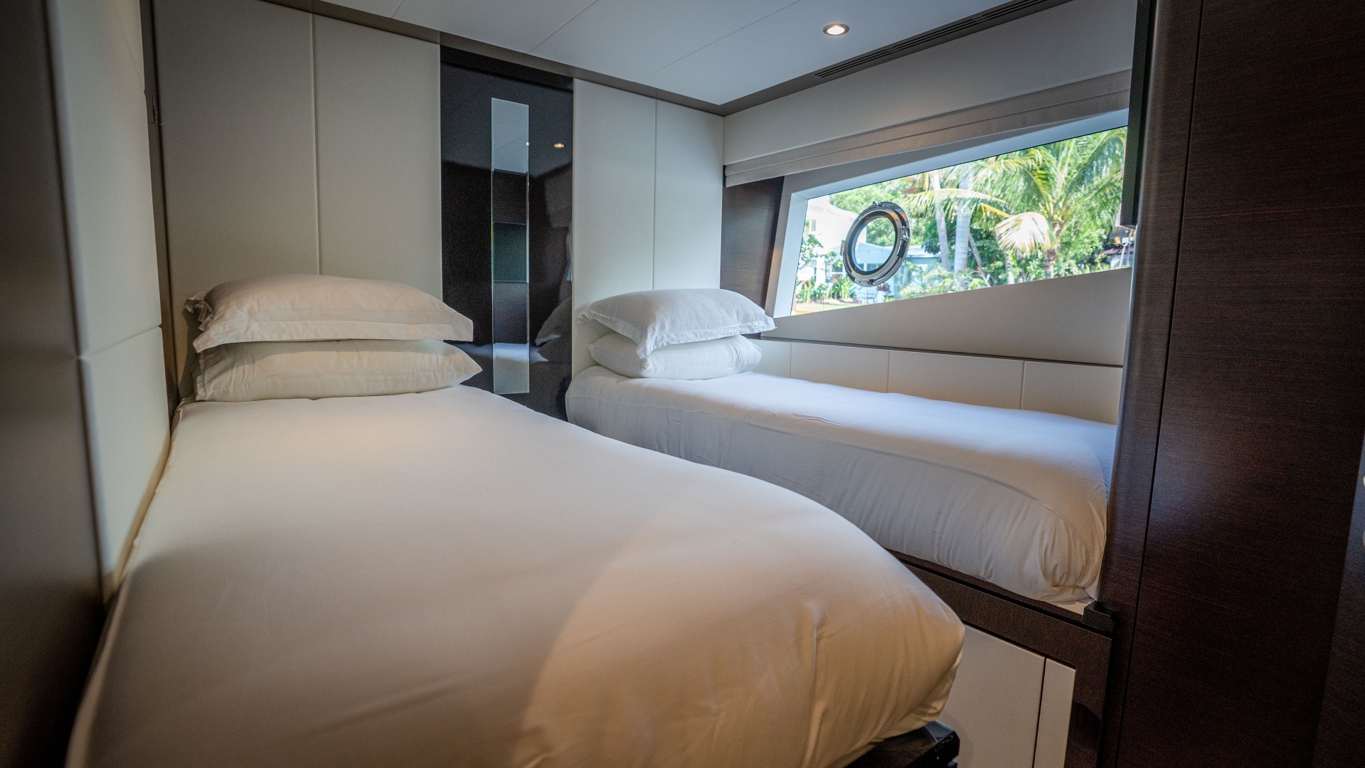Ocean Alexander 32L Yacht For Sale