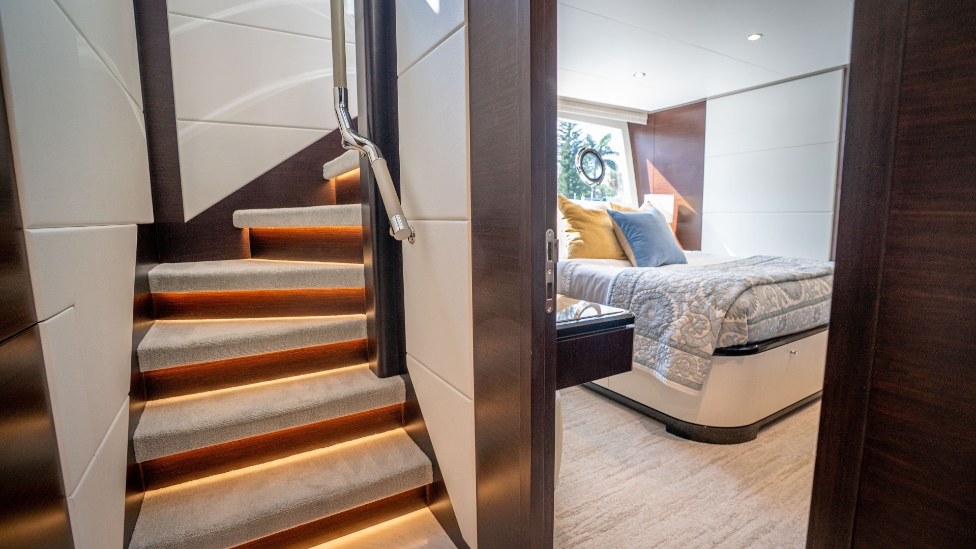 Ocean Alexander 32L Yacht For Sale
