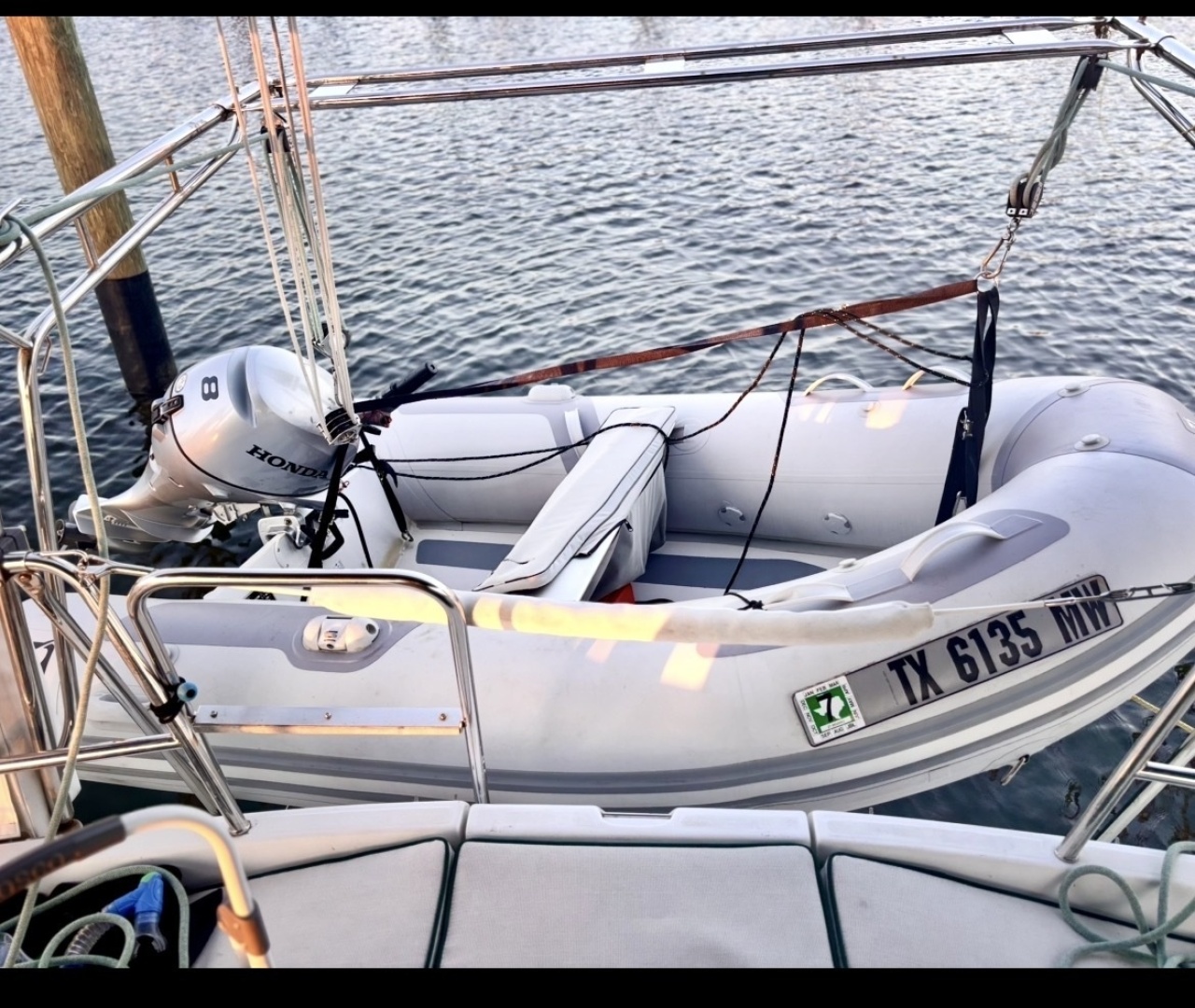 Beneteau Oceanis 393 — La Vida - Photo 23