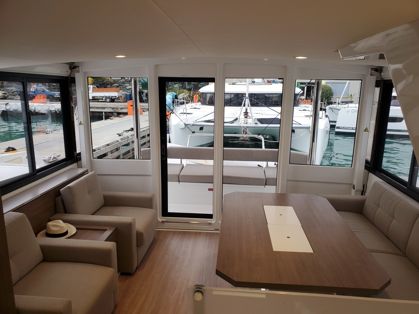 Bali 4.4 Yacht For Sale