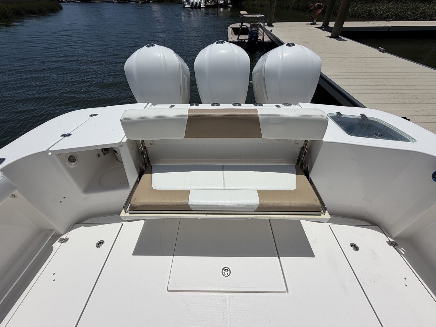 Edgewater 368 CC Yacht For Sale