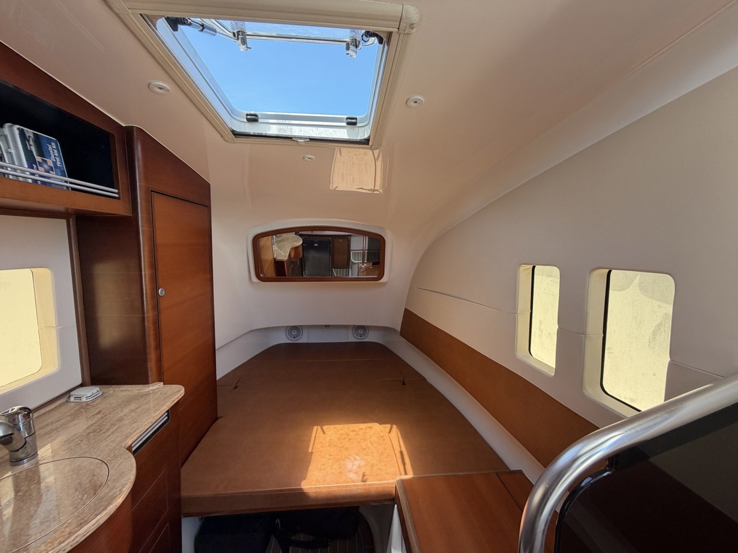 Edgewater 368 CC Yacht For Sale