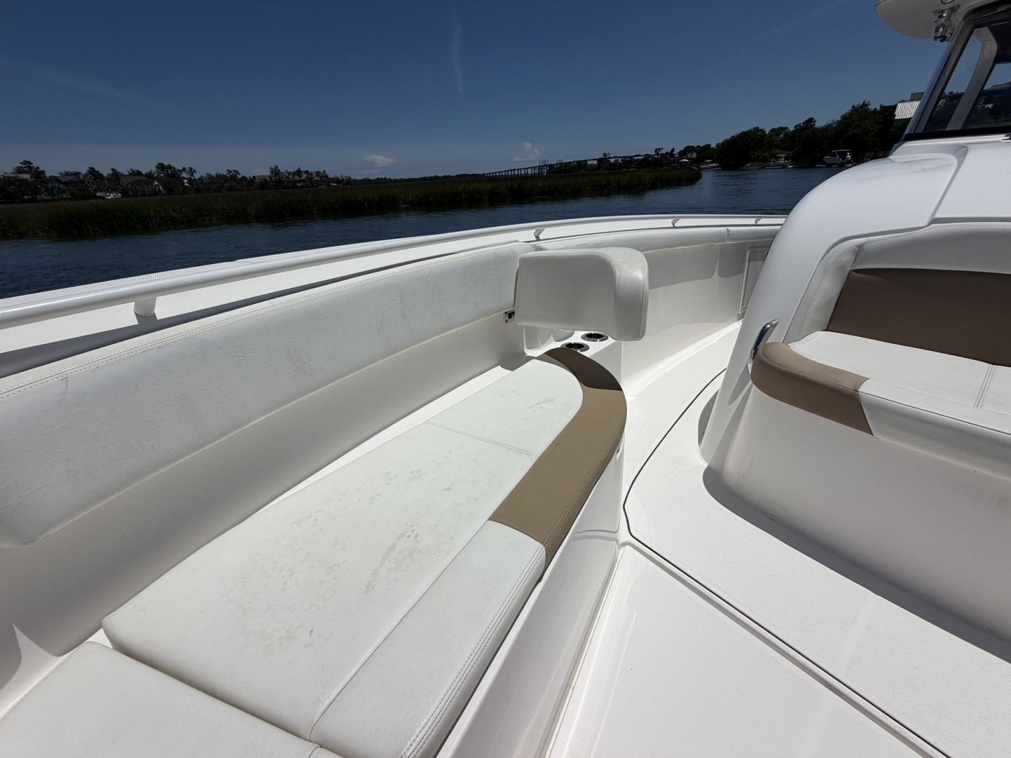 Edgewater 368 CC Yacht For Sale