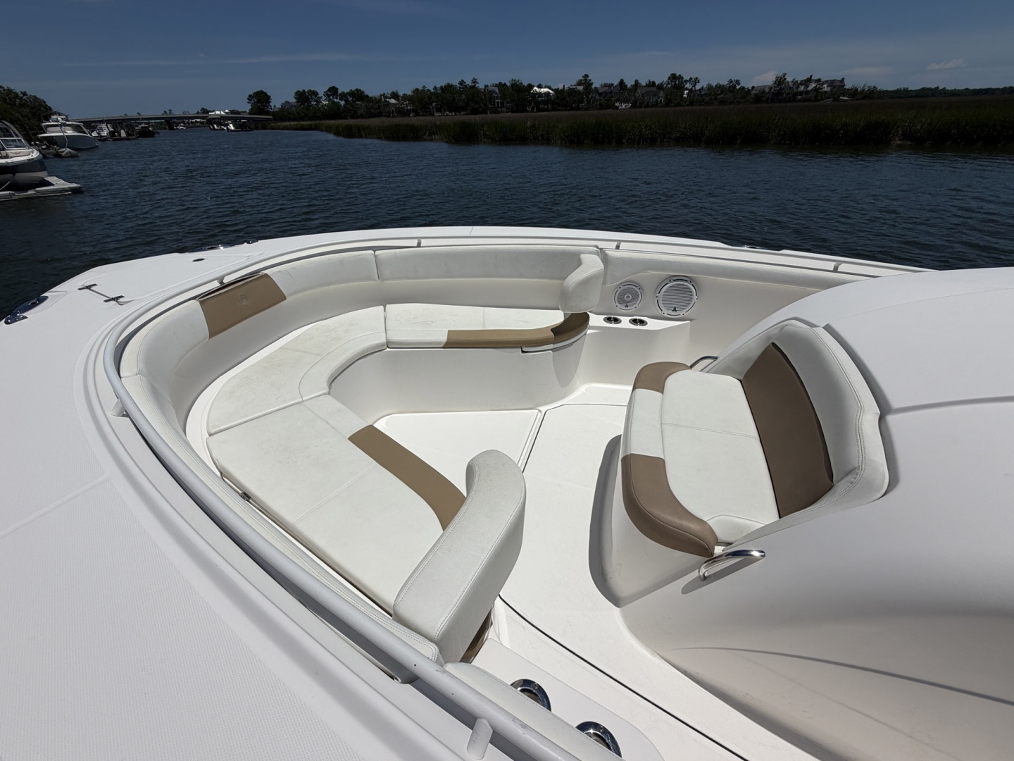 2016 Edgewater 368 CC