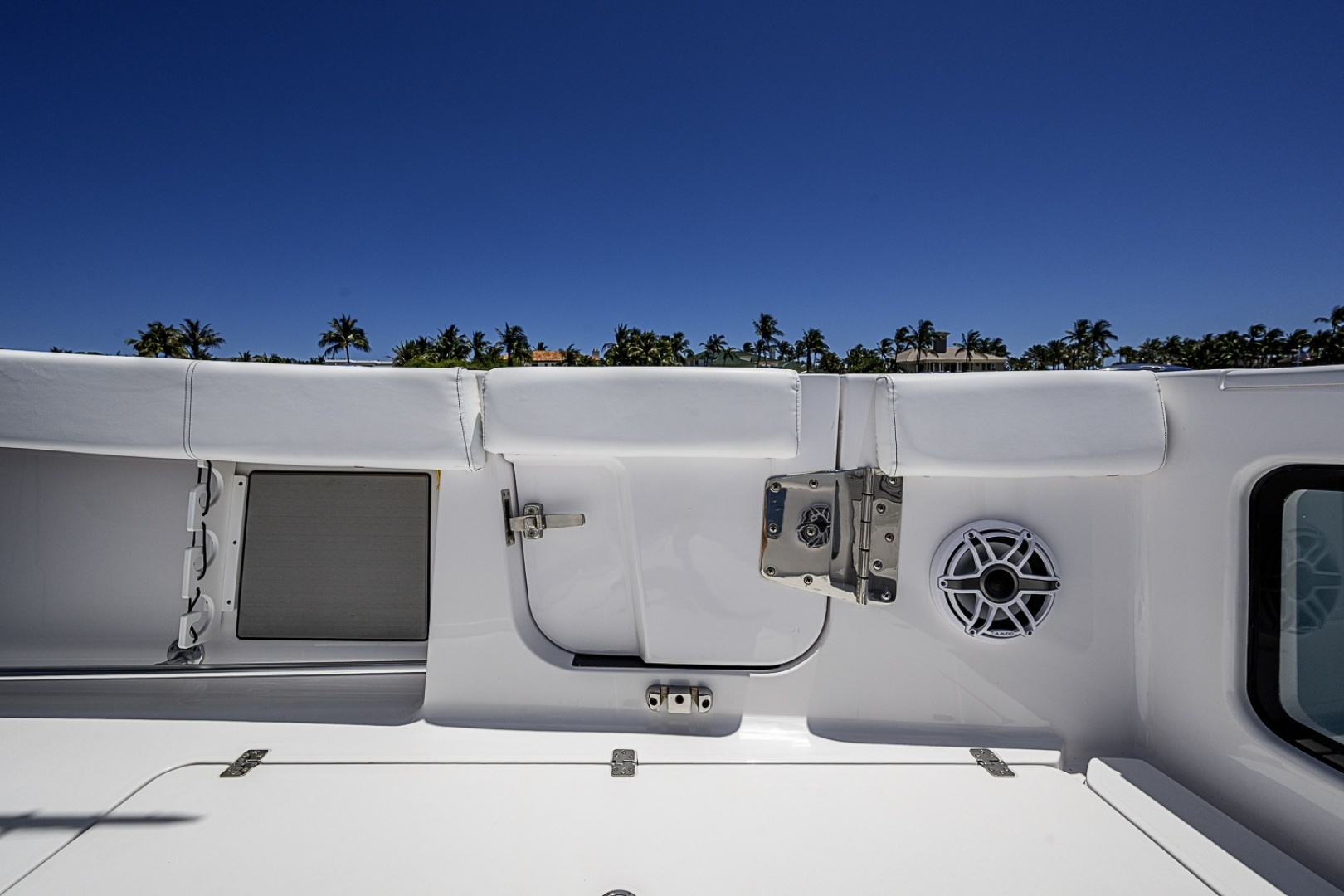 Sportsman 352 Open Yacht For Sale