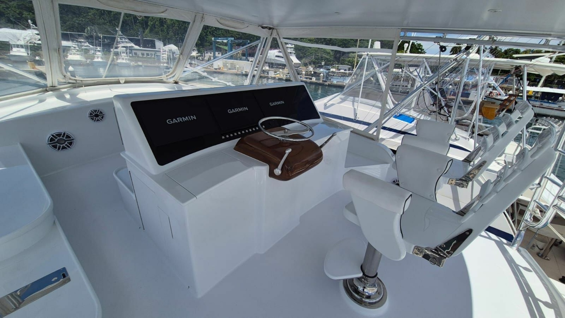 American Custom Yachts  Yacht For Sale