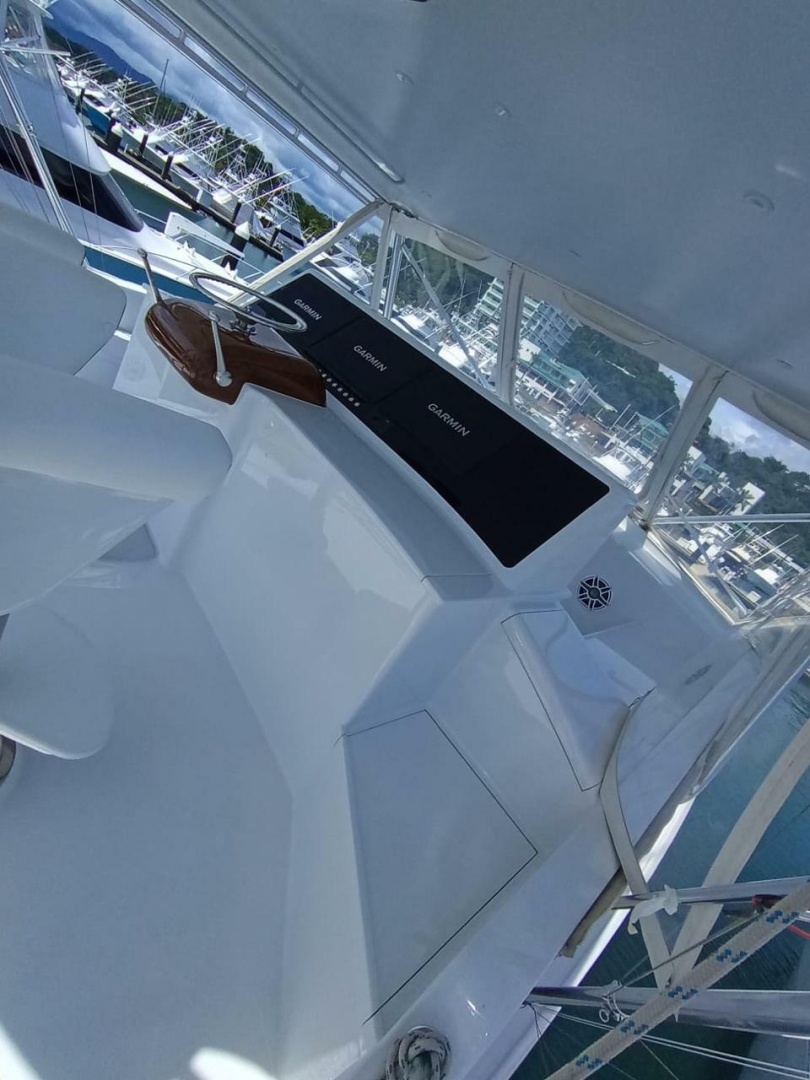 1998 American Custom Yachts 
