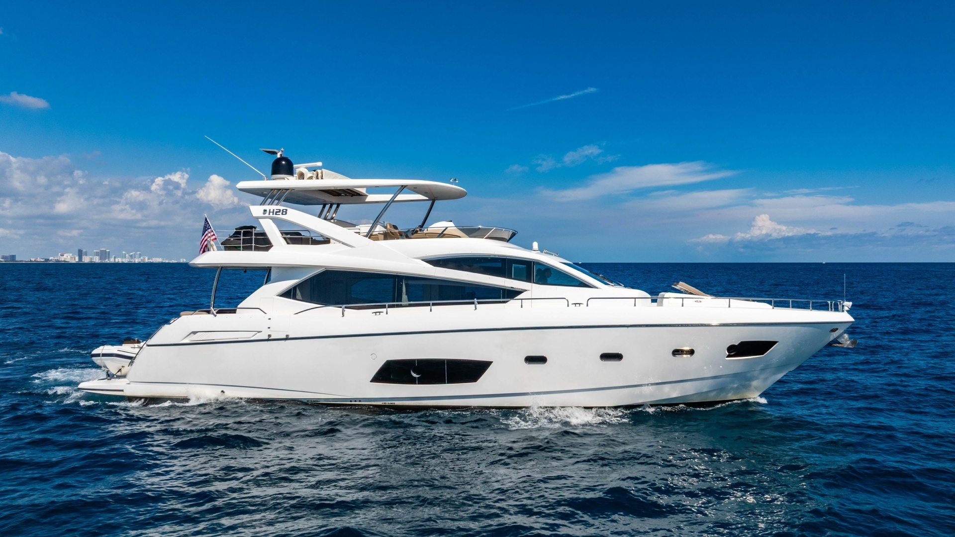 Sunseeker Manhattan 73 — HILLROSE 28