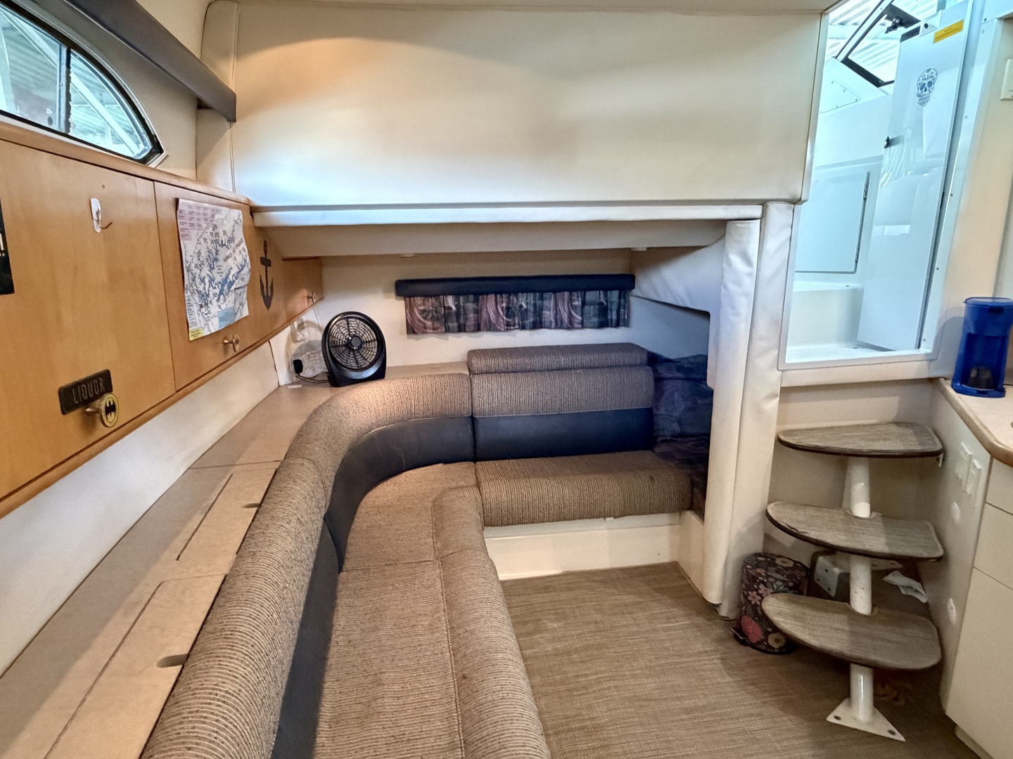 1996 Carver 310 Mid Cabin Express