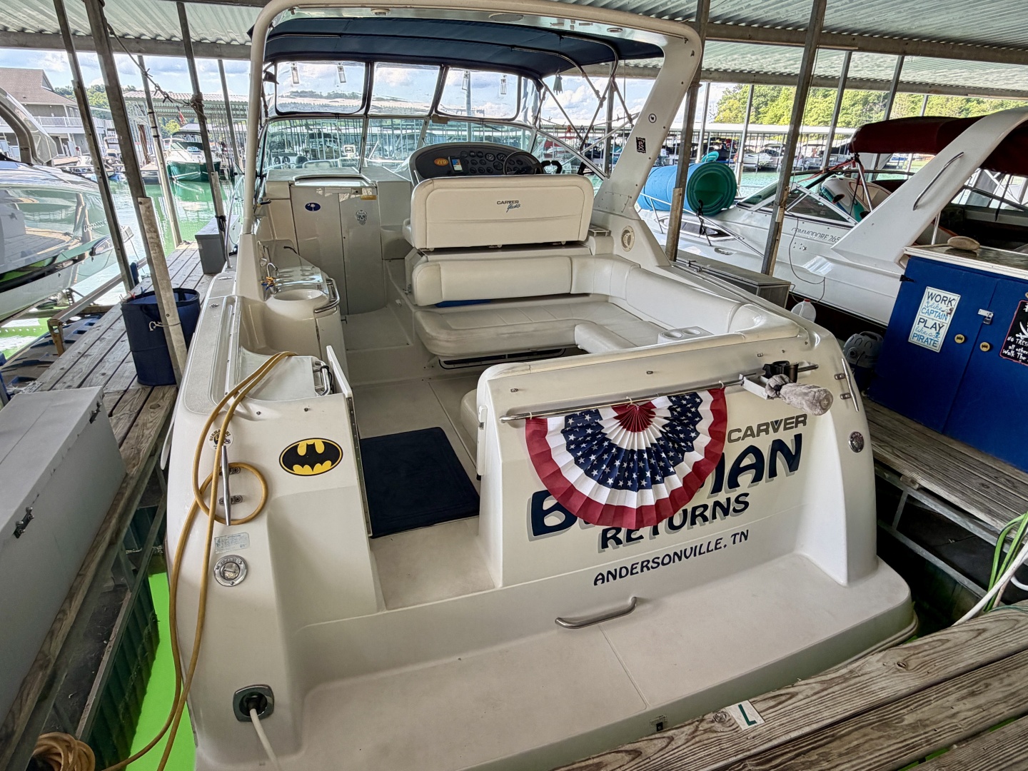 1996 Carver 310 Mid Cabin Express