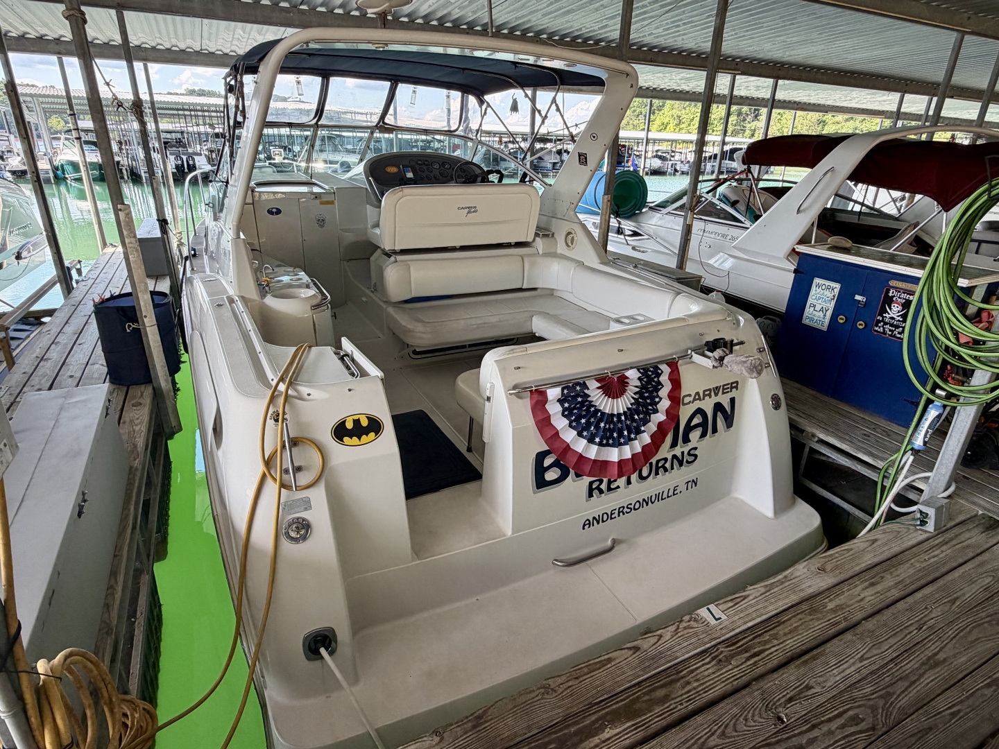 1996 Carver 310 Mid Cabin Express