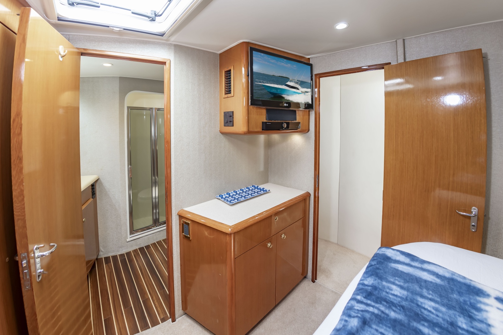A 2 Z S 55ft Viking Yacht For Sale A 2 Z S 55ft Viking Yacht For Sale
