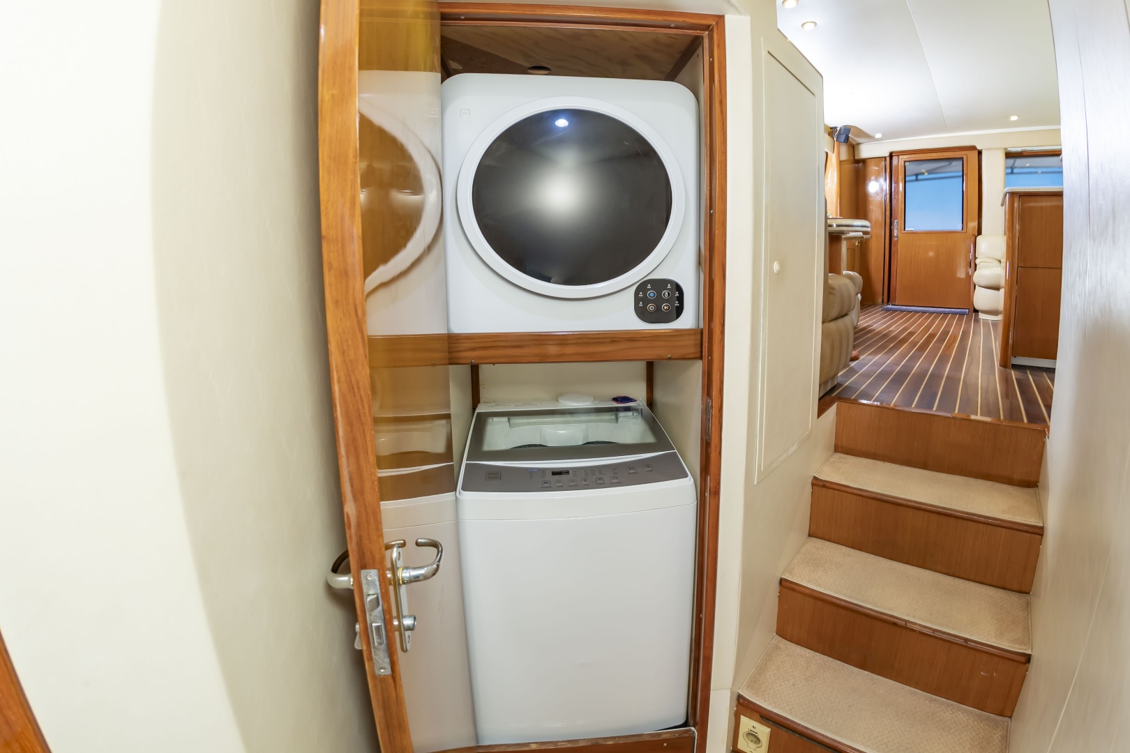 A 2 Z S 55ft Viking Yacht For Sale A 2 Z S 55ft Viking Yacht For Sale
