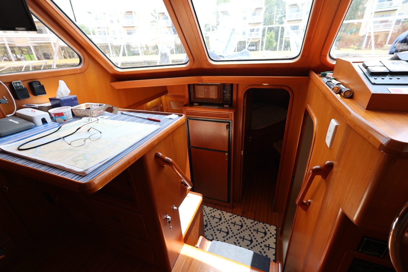 2006 Heritage East 36 Sundeck
