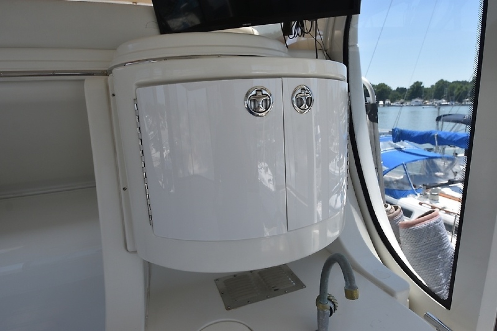 Carver 466 Motor Yacht Yacht For Sale