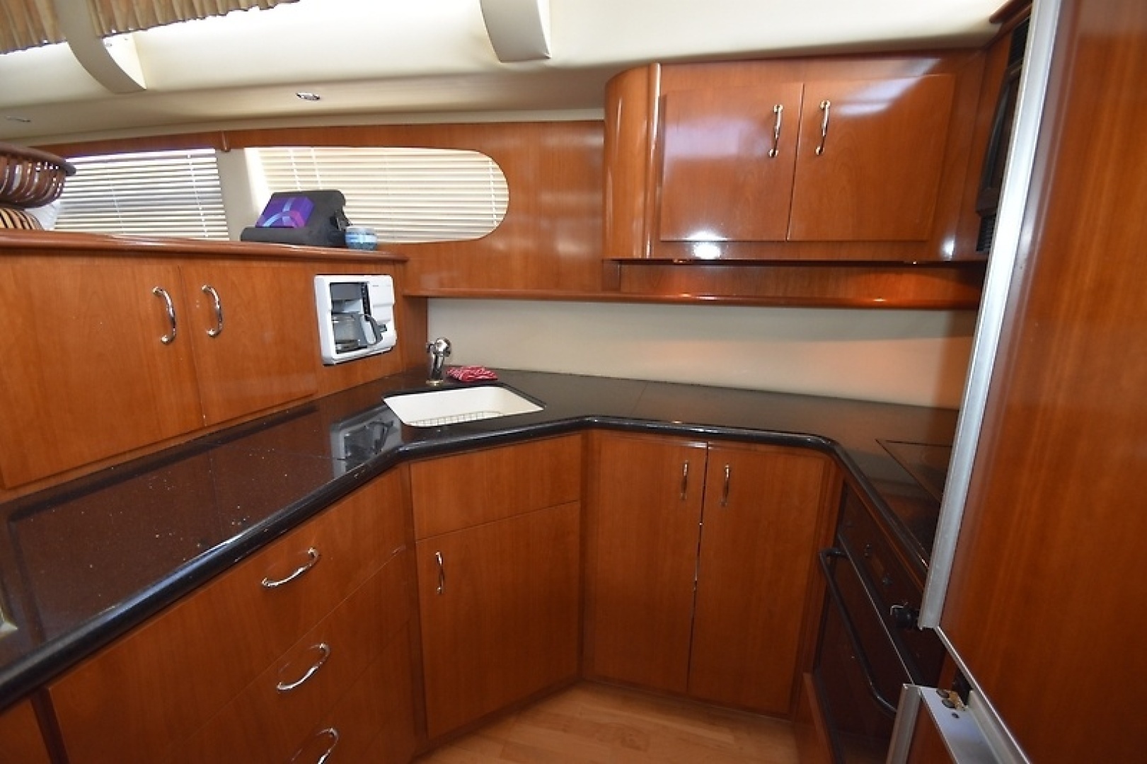 Carver 466 Motor Yacht Yacht For Sale