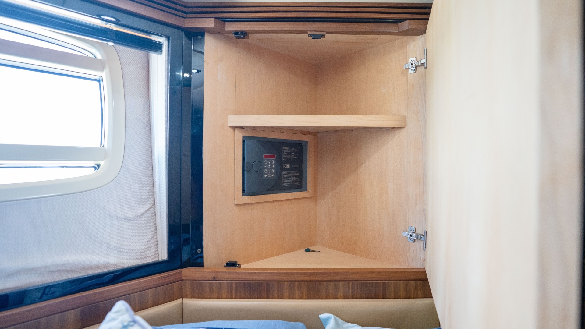Azimut Magellano 50 Yacht For Sale