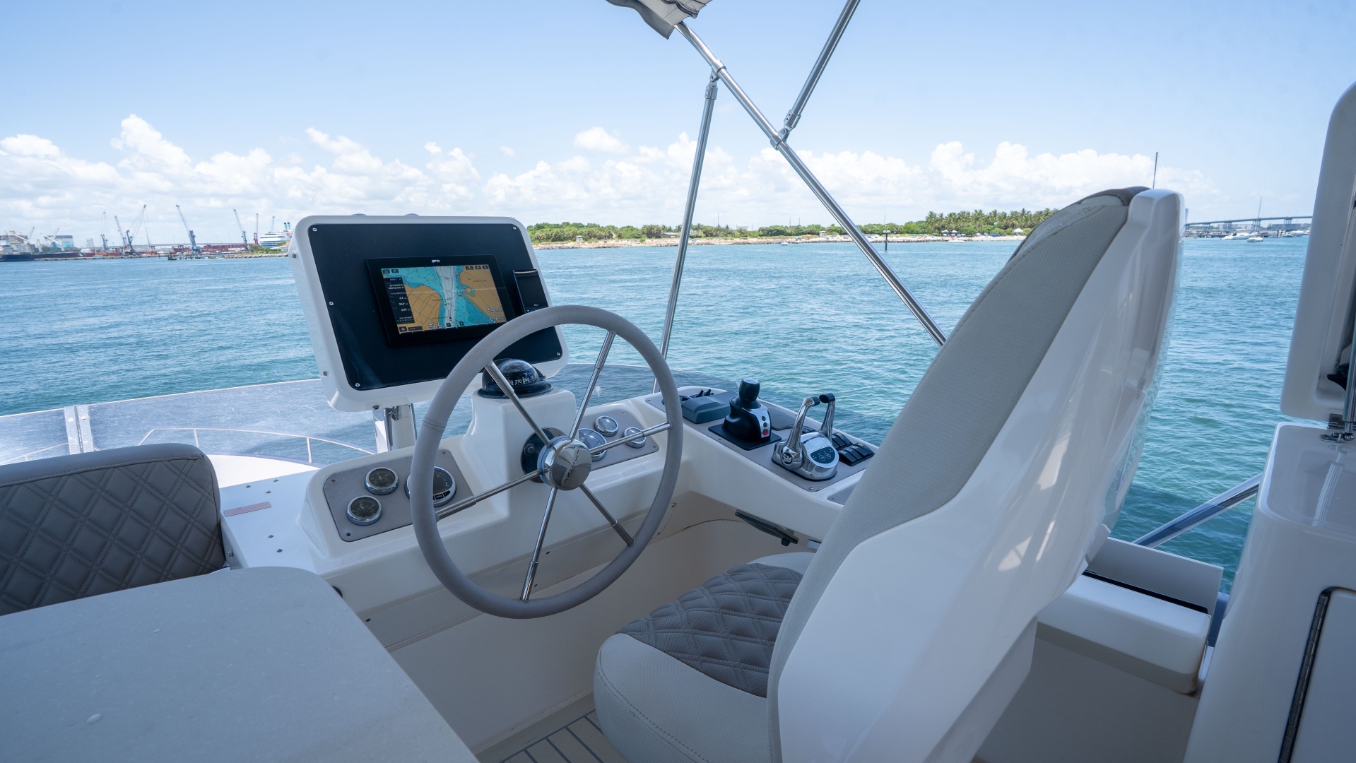 2012 Azimut Magellano 50