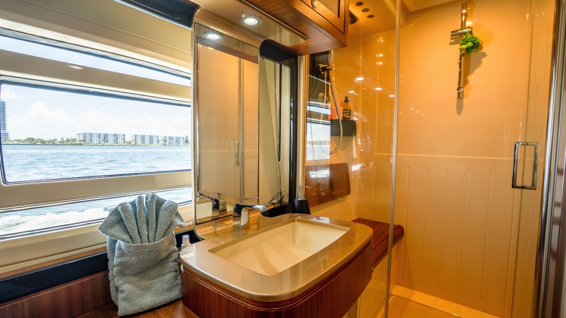 Azimut Magellano 50 Yacht For Sale