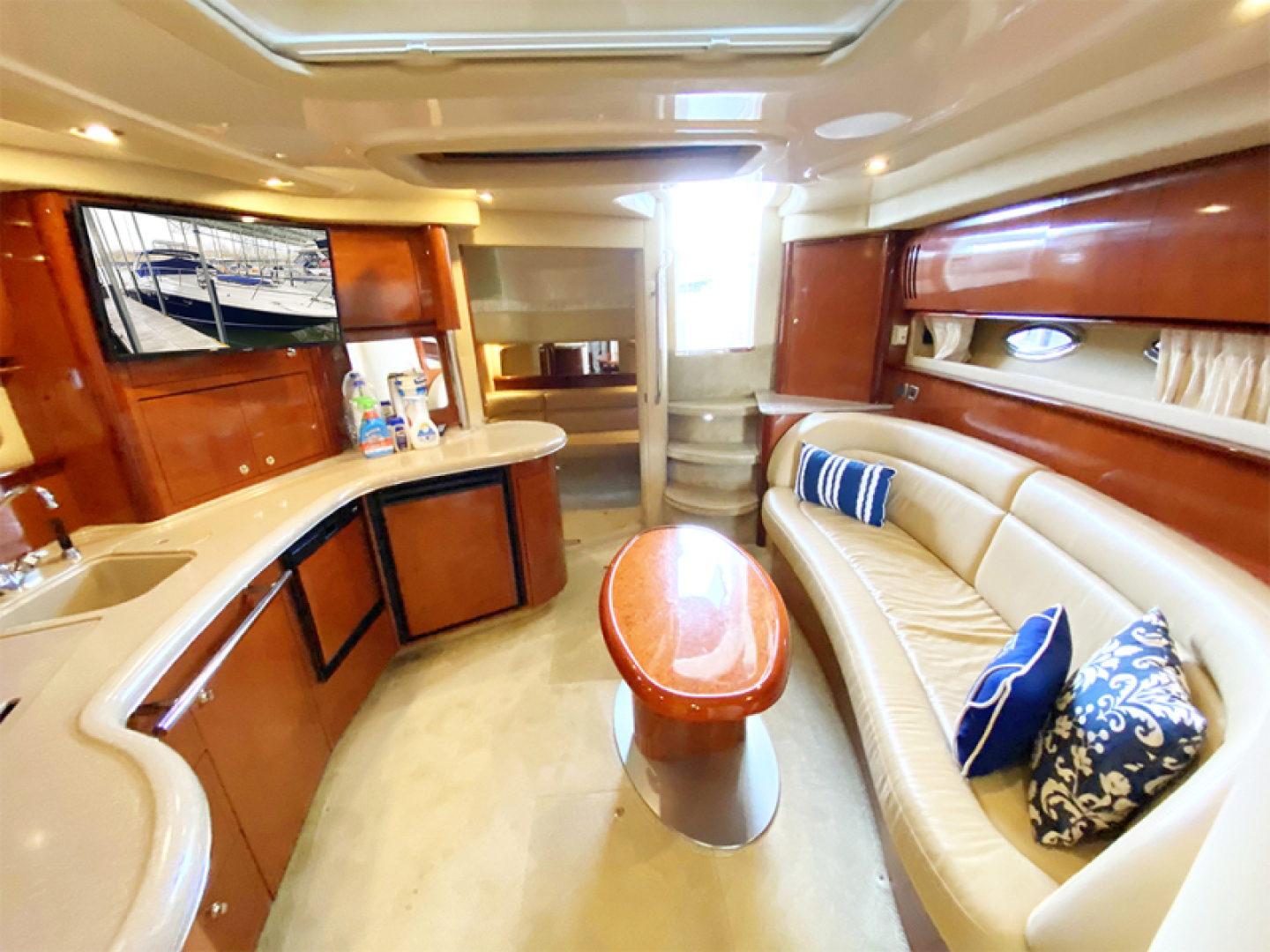 THE AMBER LEIGH 42ft Sea Ray Yacht For Sale THE AMBER LEIGH 42ft Sea Ray Yacht For Sale