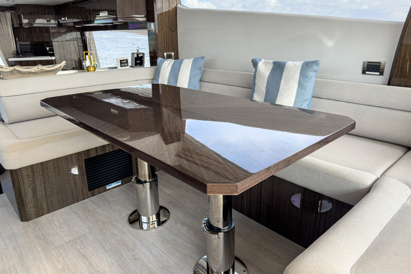 Galeon 550 Fly Yacht For Sale