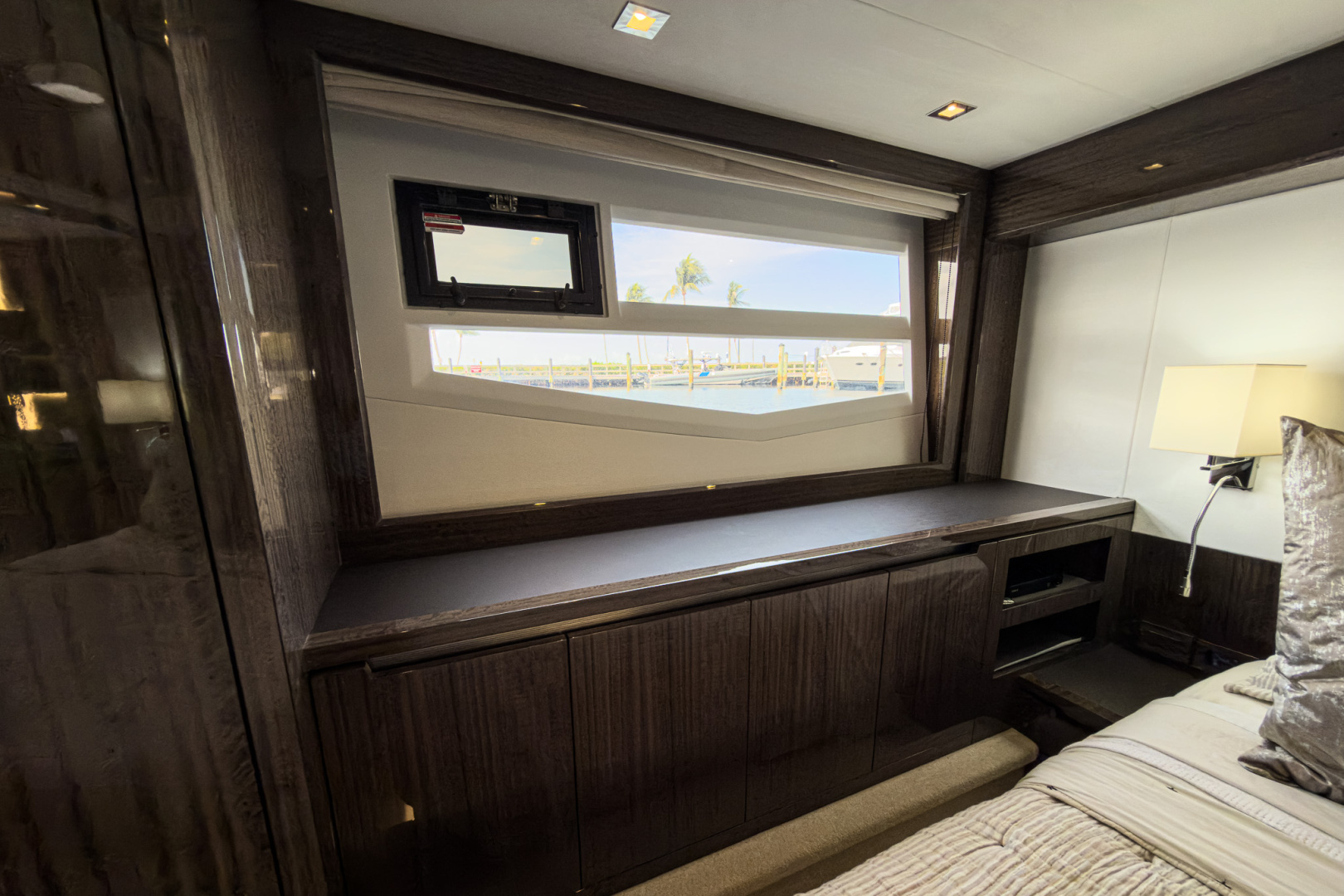Galeon 550 Fly Yacht For Sale